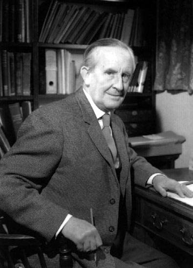 Berlinguer e Tolkien. Due mostre in contemporanea. E in mezzo c’è Atreju